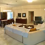 Luxury House In With A Great View Balcony Apartment *