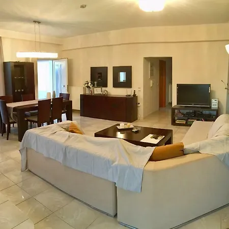 Luxury House In With A Great View Balcony Apartment *