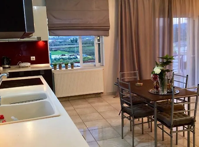 דירה Luxury House In With A Great View Balcony נאפפליו