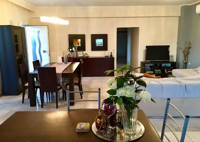 Luxury House In With A Great View Balcony דירה נאפפליו